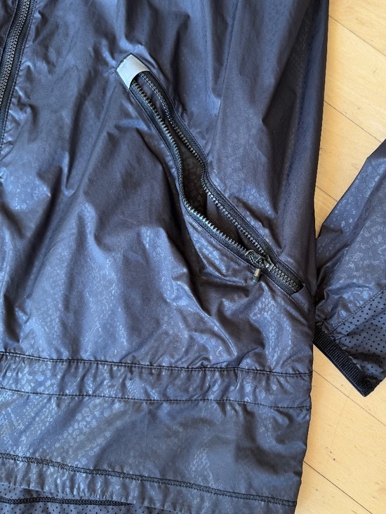 LULULEMON Miss Misty Rain/wind jacket, 10,  CB2588 - Picture 8 of 9